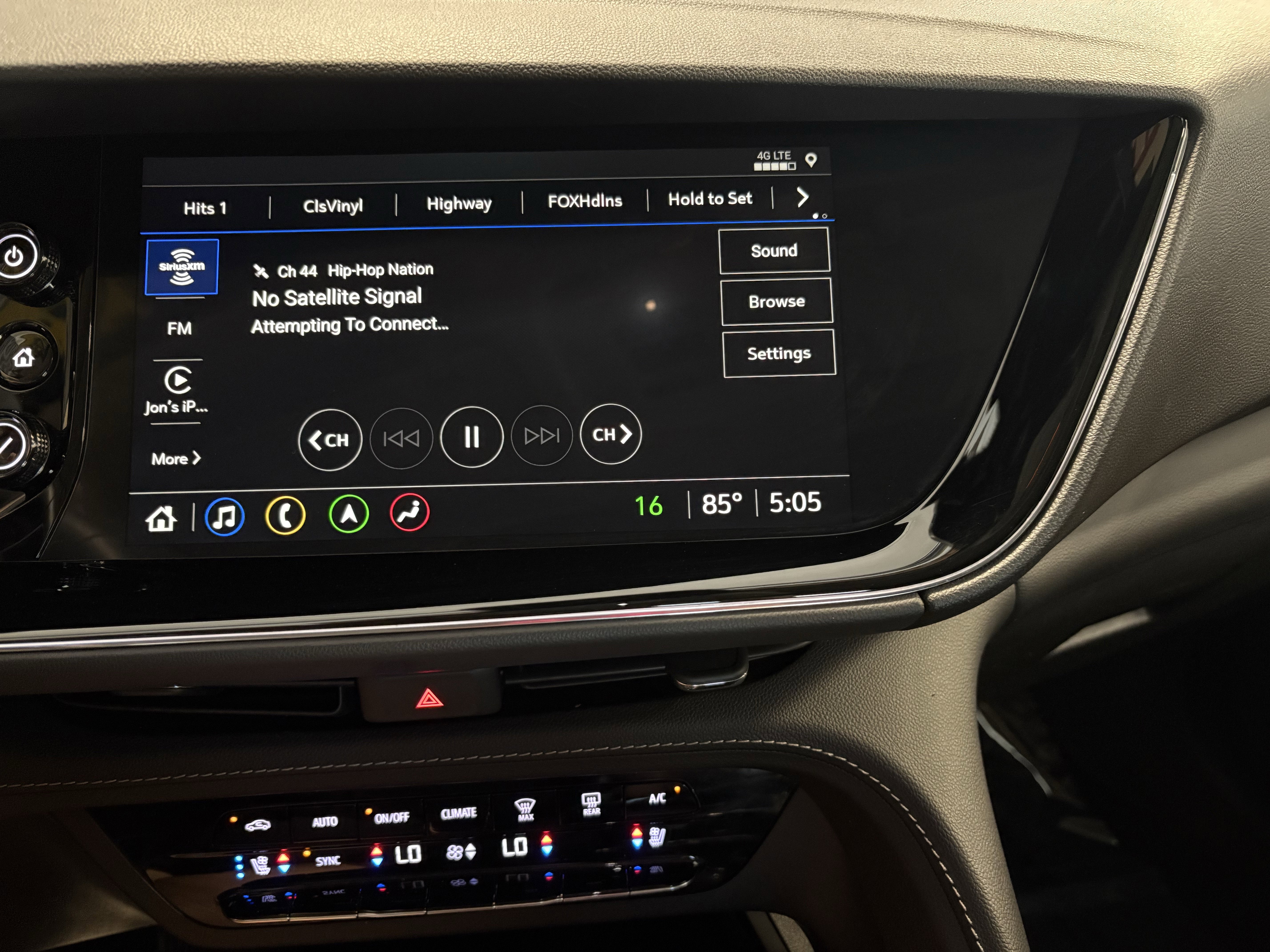 Used 2022 Buick Envision Avenir w/ Technology Package II AWD/4WD image 10