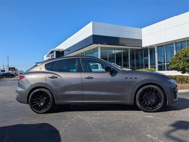 Used 2019 Maserati Levante GranSport image 3