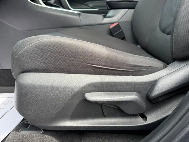 Used 2022 Toyota RAV4 LE image 14