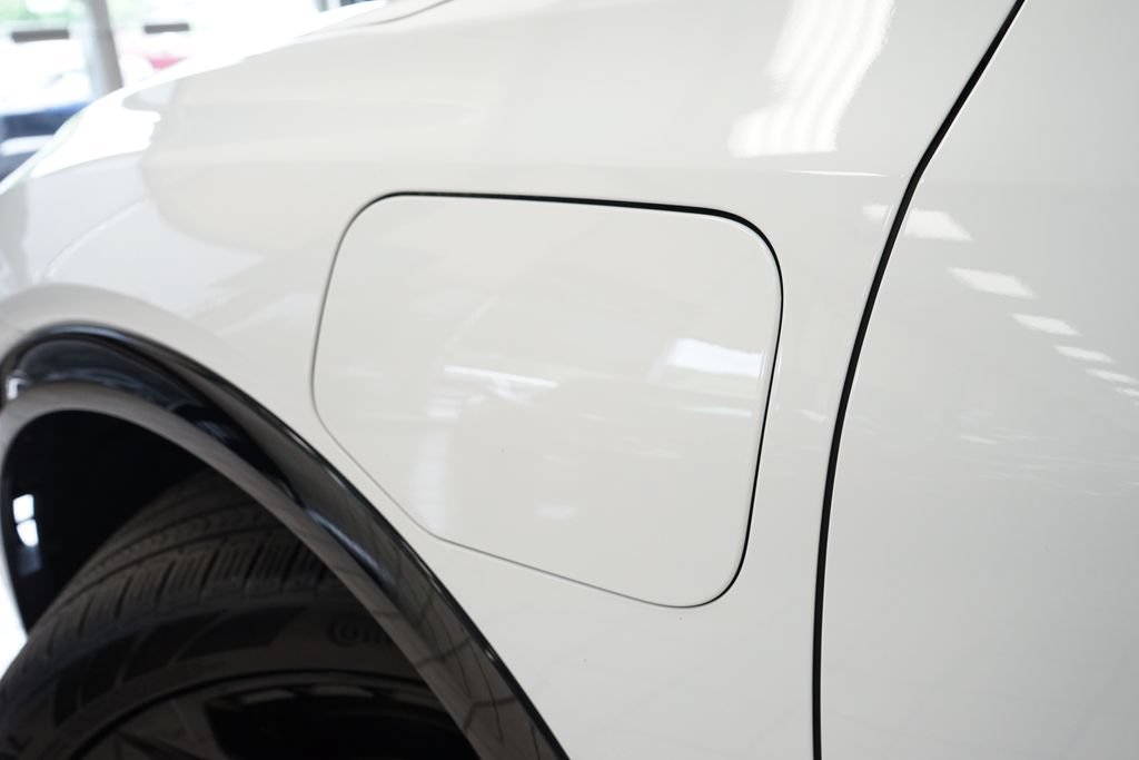 Used 2024 Chevrolet Equinox EV RS FWD image 27