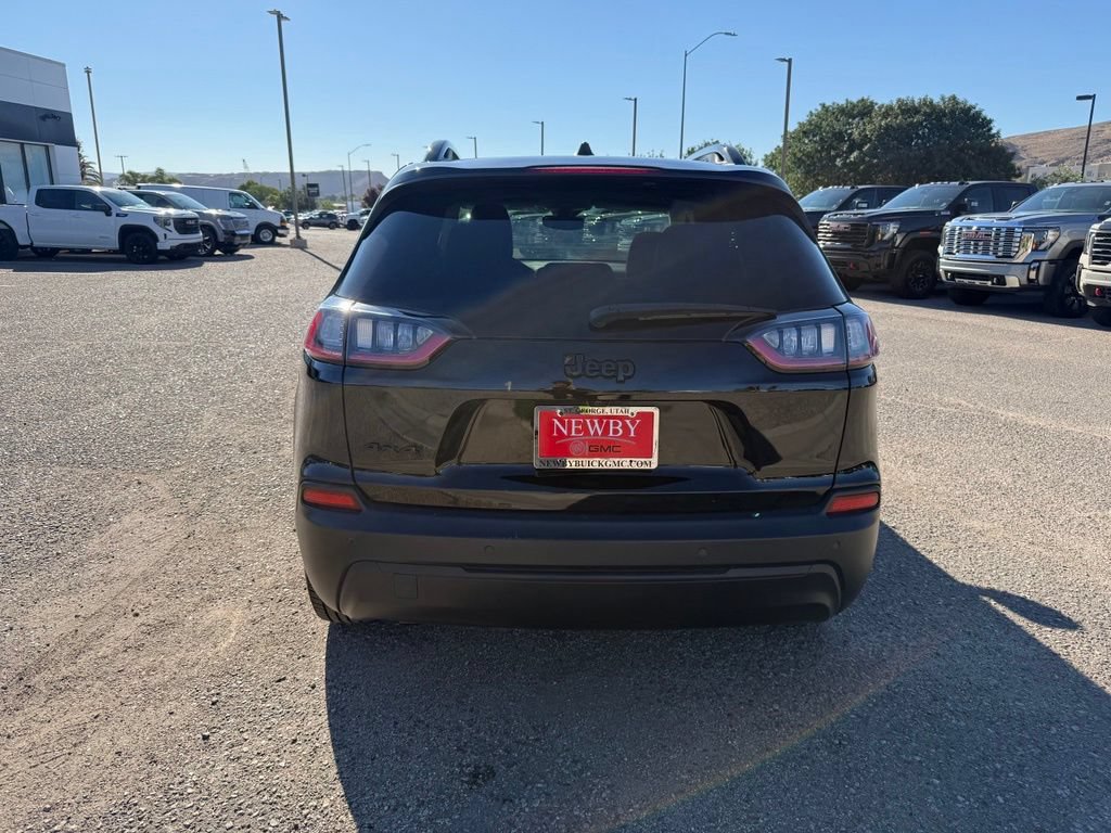 Used 2021 Jeep Cherokee Latitude Plus AWD/4WD image 6
