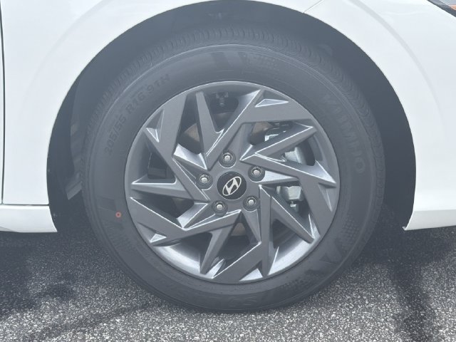 New 2026 Hyundai Elantra Hybrid FWD image 14