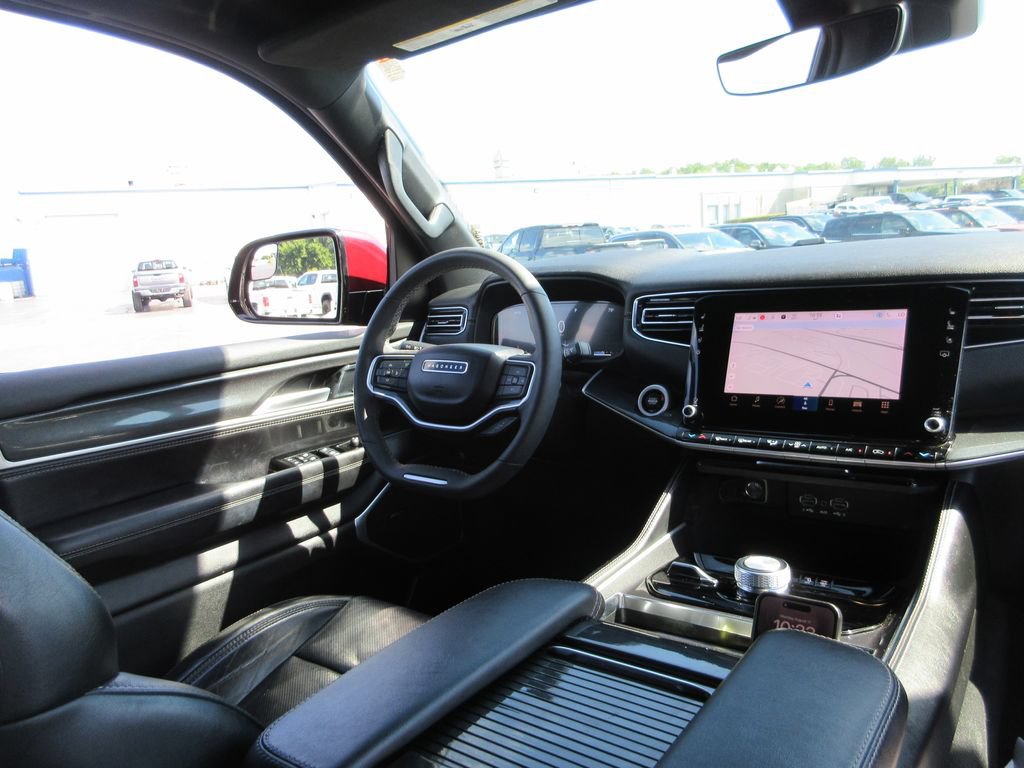 Used 2022 Jeep Wagoneer Series I AWD/4WD image 27