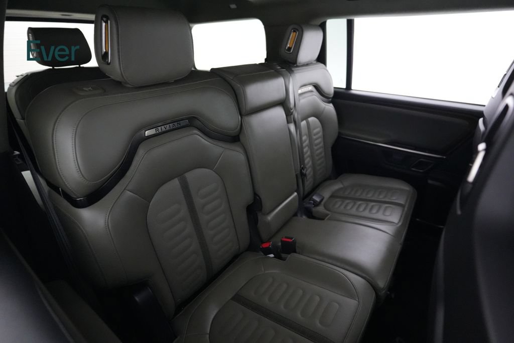Used 2024 Rivian R1S Adventure AWD/4WD image 5