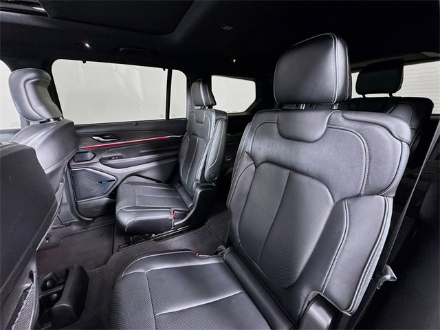 Used 2022 Jeep Grand Cherokee L Overland w/ Luxury Tech Group IV image 24