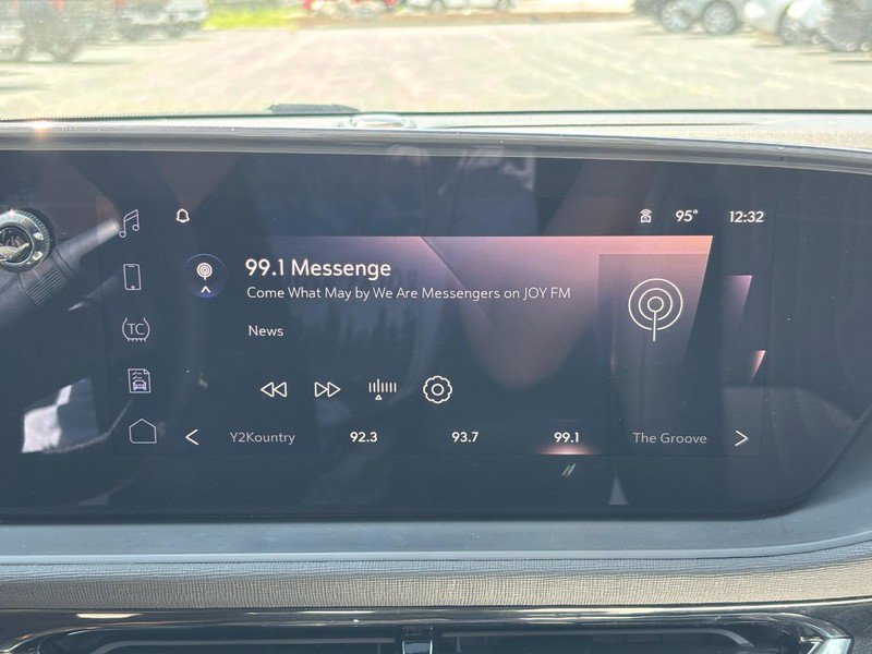 Certified 2025 Buick Envista Avenir FWD image 21