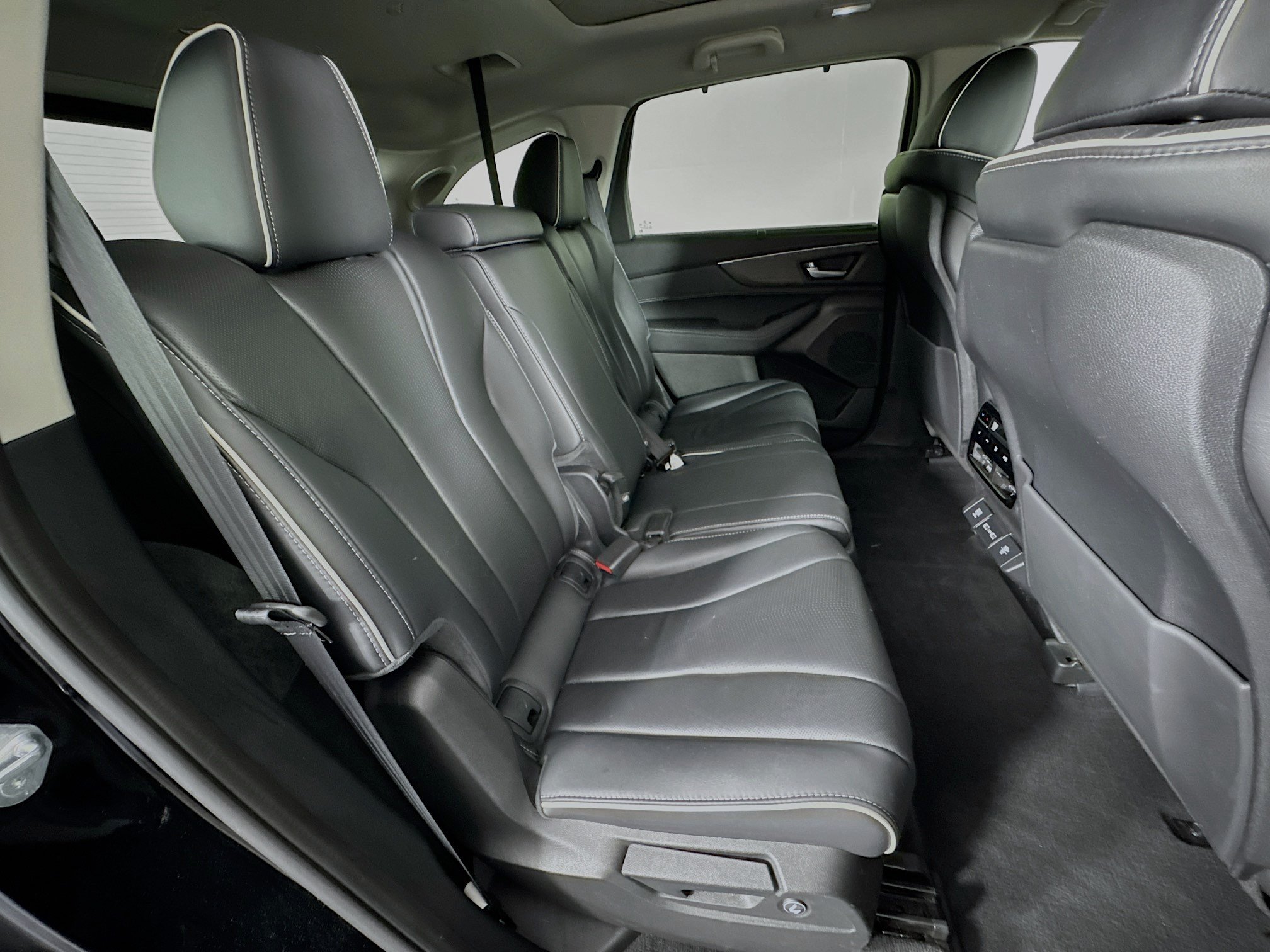 Used 2023 Acura MDX SH-AWD w/ Advance Package image 28