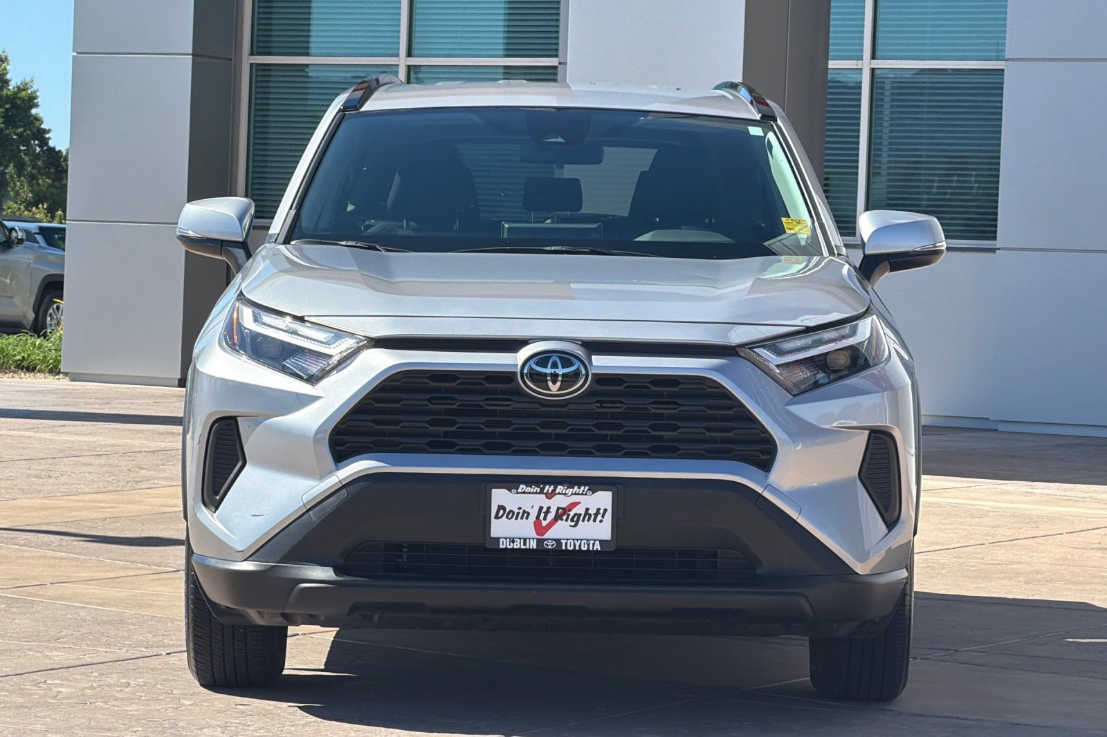 Used 2025 Toyota RAV4 XLE AWD/4WD image 10