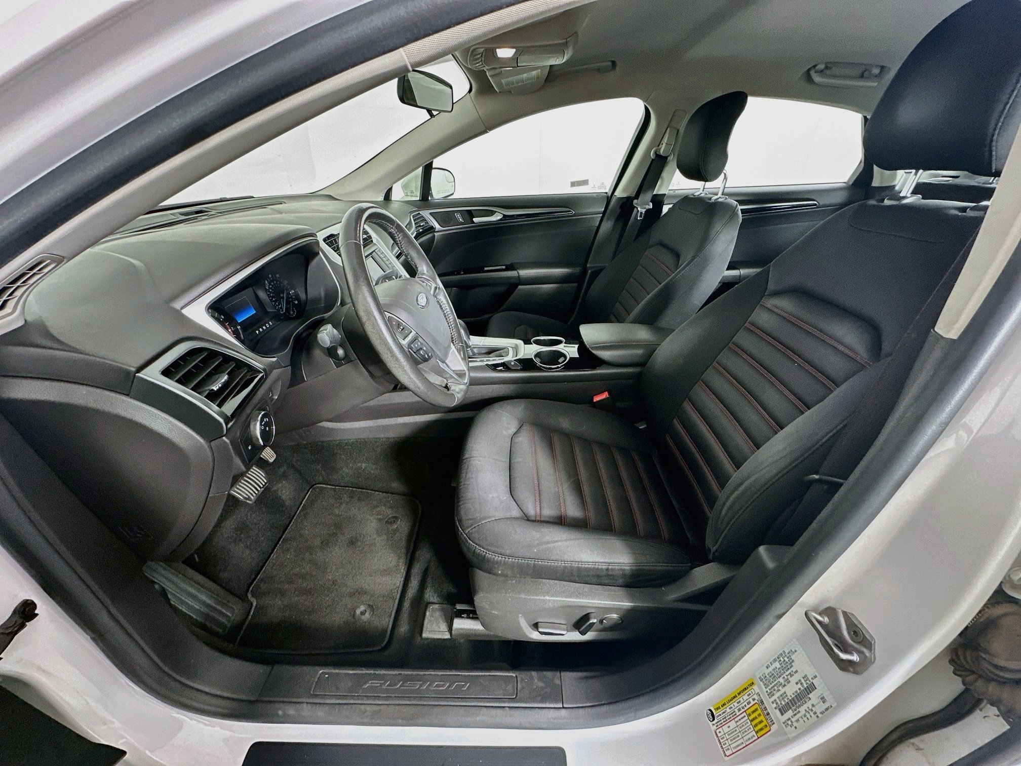 Used 2013 Ford Fusion SE FWD image 13