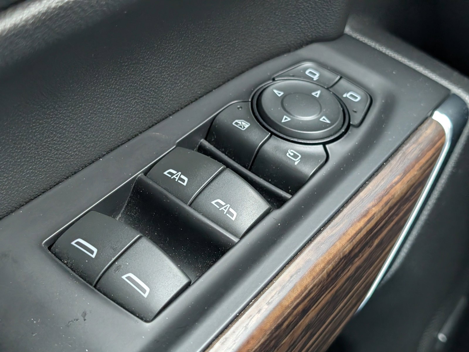 Used 2020 Chevrolet Silverado 1500 High Country w/ Technology Package image 20