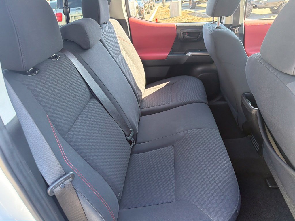 Used 2020 Toyota Tacoma SR5 RWD image 13