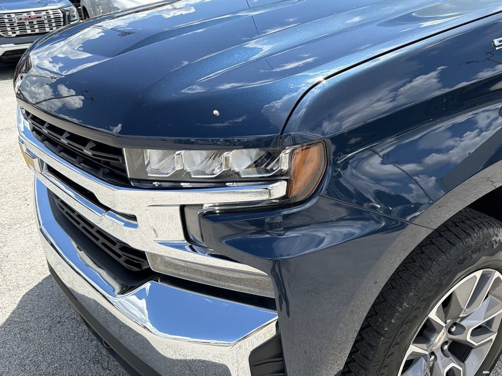 Used 2022 Chevrolet Silverado 1500 LT AWD/4WD image 8