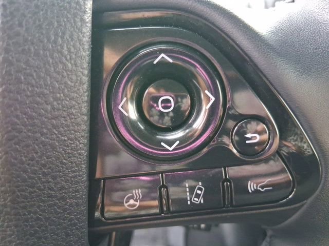 Used 2020 Toyota Prius XLE AWD/4WD image 19