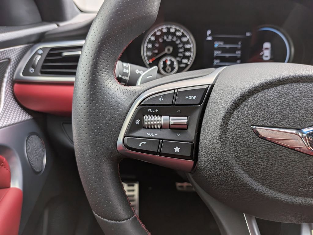 Used 2023 Genesis G70 3.3T w/ Sport Prestige Package image 16