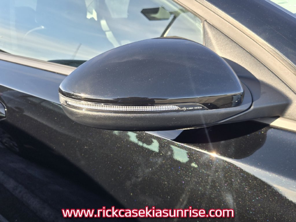 Used 2024 Kia Forte LXS w/ LXS Technology Package FWD image 6