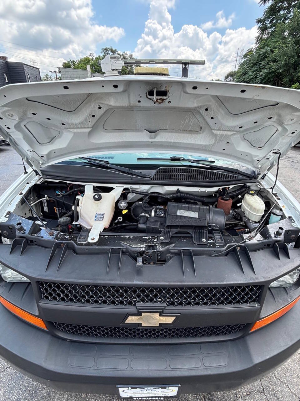 Used 2017 Chevrolet Express 2500 RWD image 26