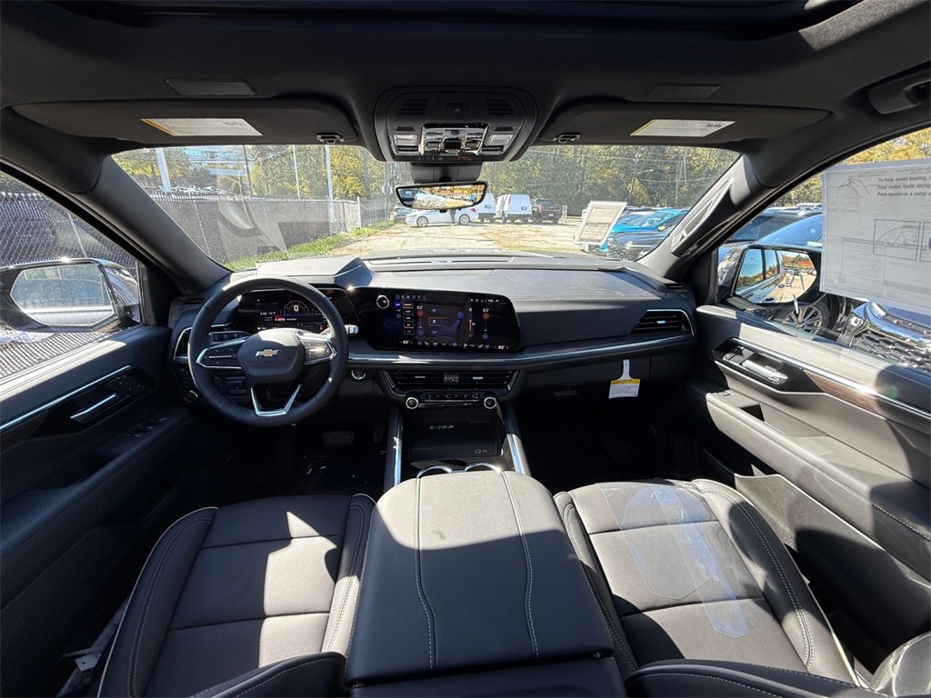 New 2026 Chevrolet Suburban Premier image 23
