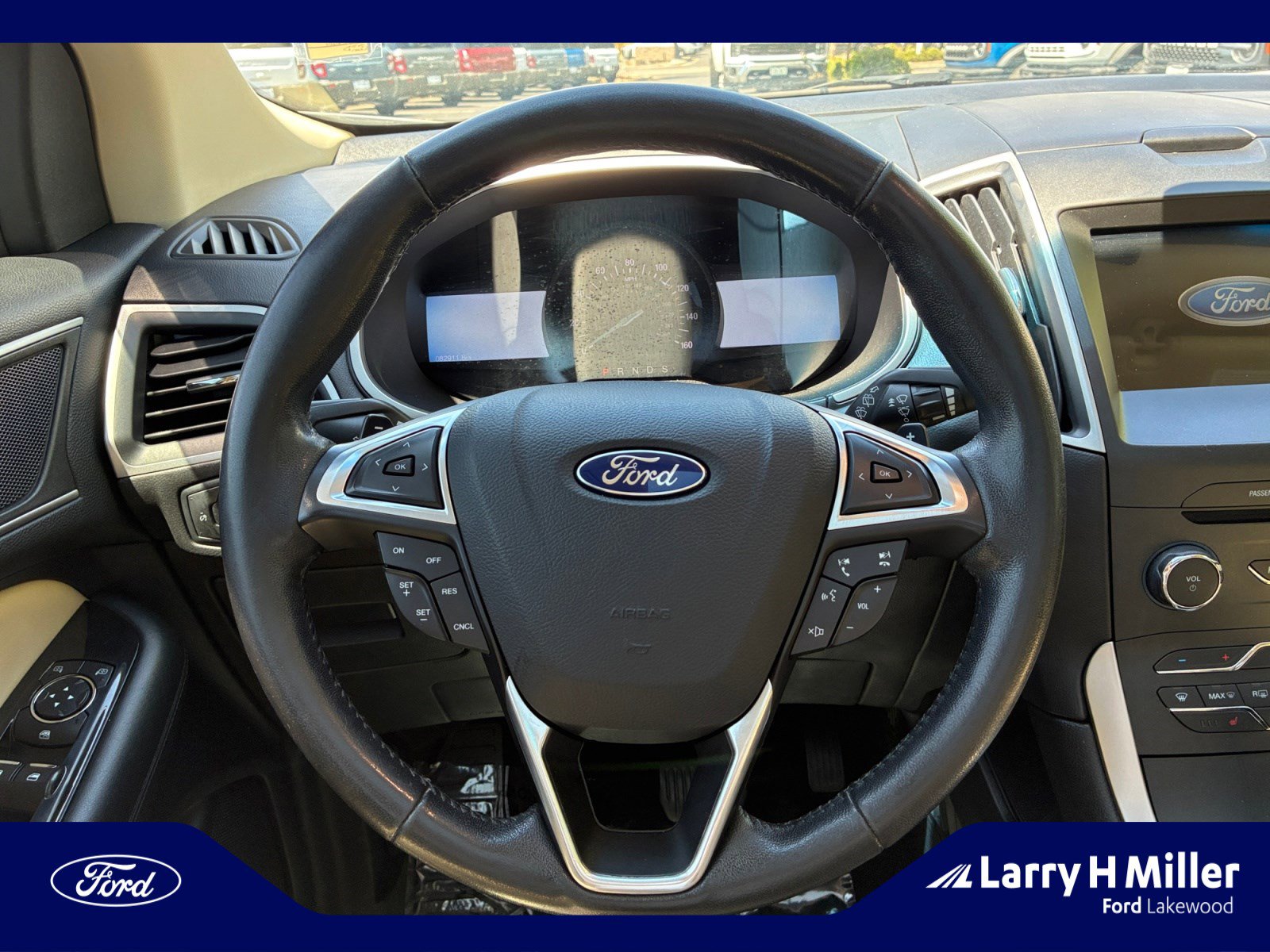 Used 2017 Ford Edge SEL w/ Equipment Group 201A AWD/4WD image 9