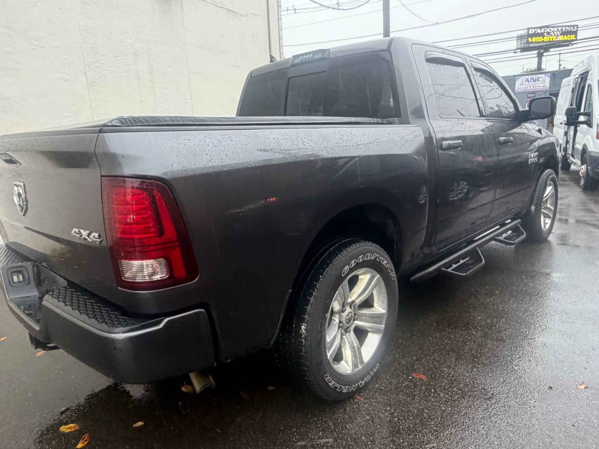 Used 2017 RAM 1500 Sport image 5