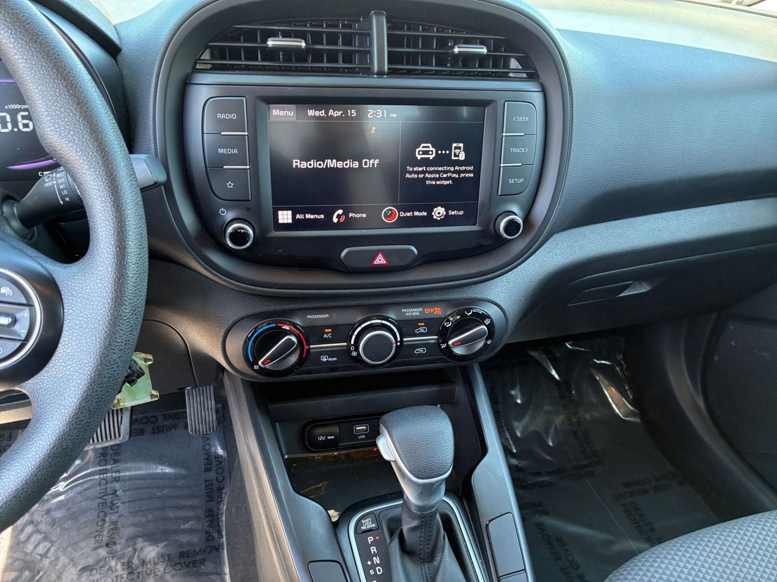 Used 2025 Kia Soul LX w/ LX Technology Package FWD image 17