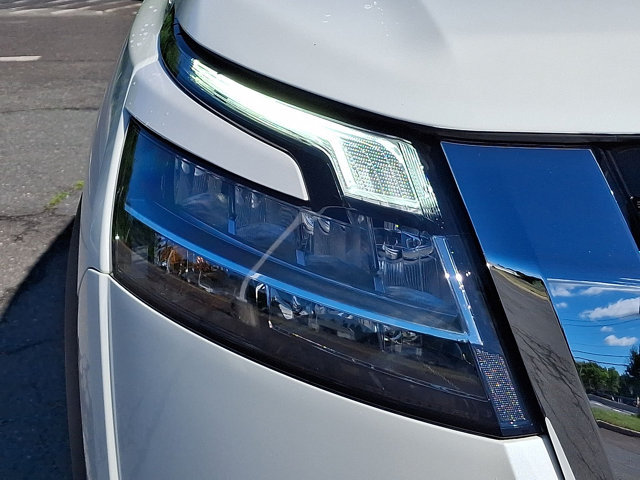 Used 2024 Nissan Pathfinder SL AWD/4WD image 28