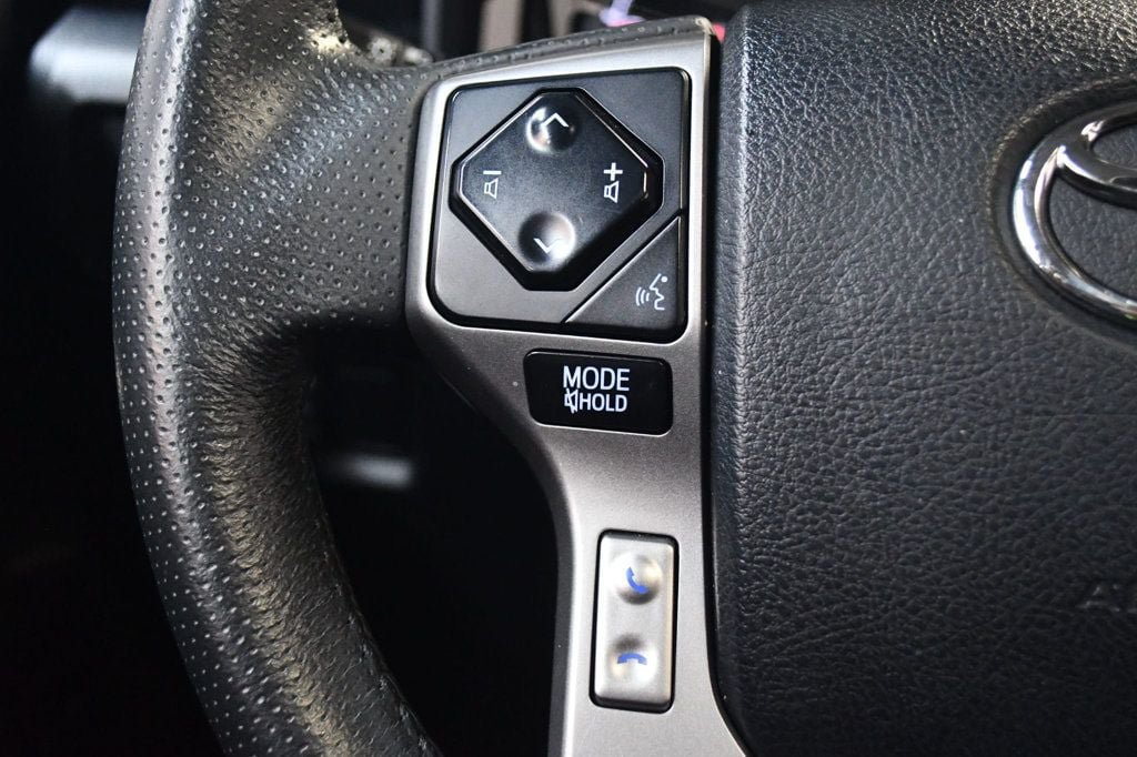 Used 2020 Toyota 4Runner Limited AWD/4WD image 43