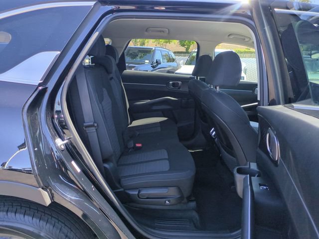 Used 2023 Kia Sorento LX FWD image 29