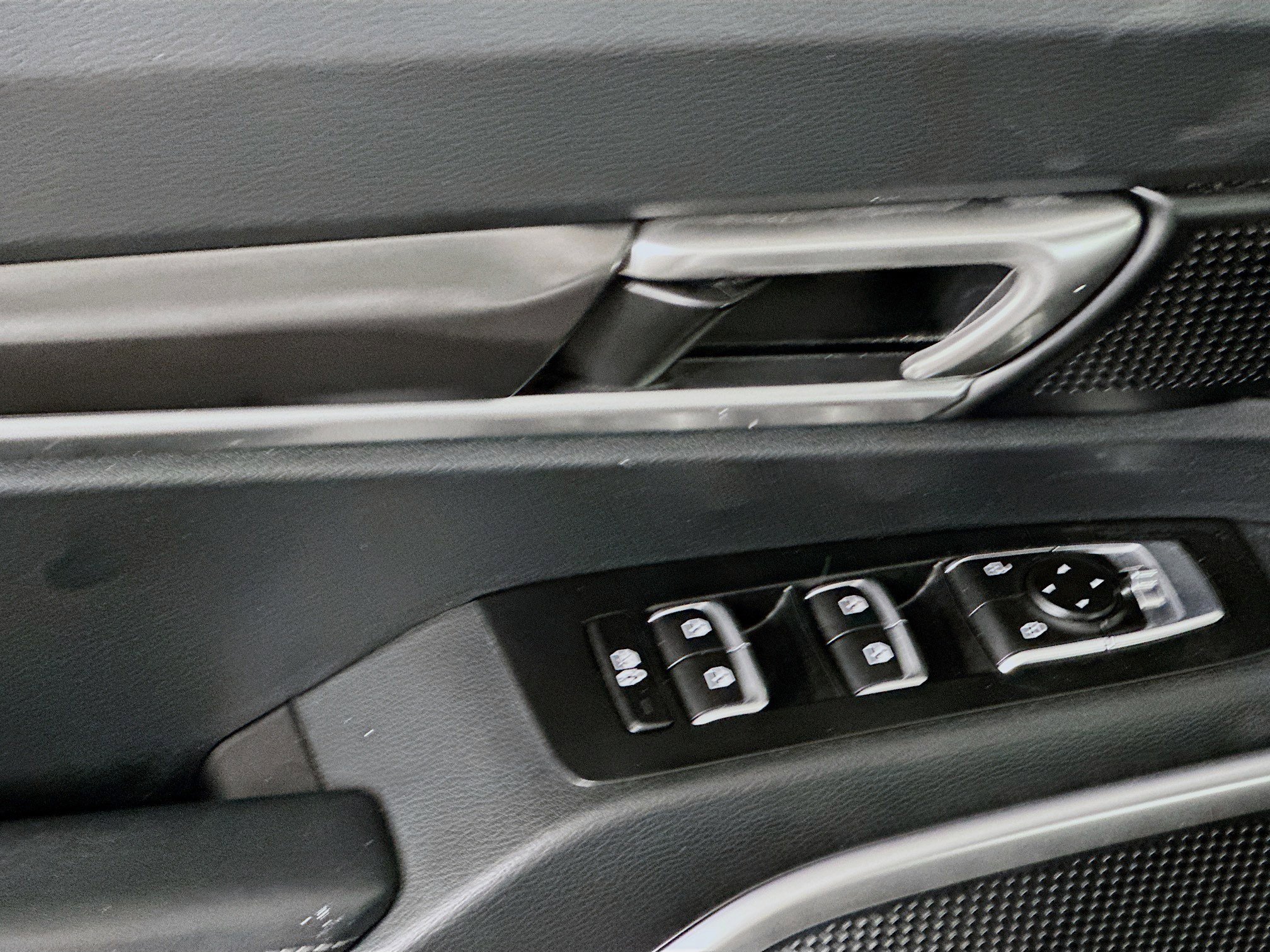 Used 2025 Kia Telluride S image 15