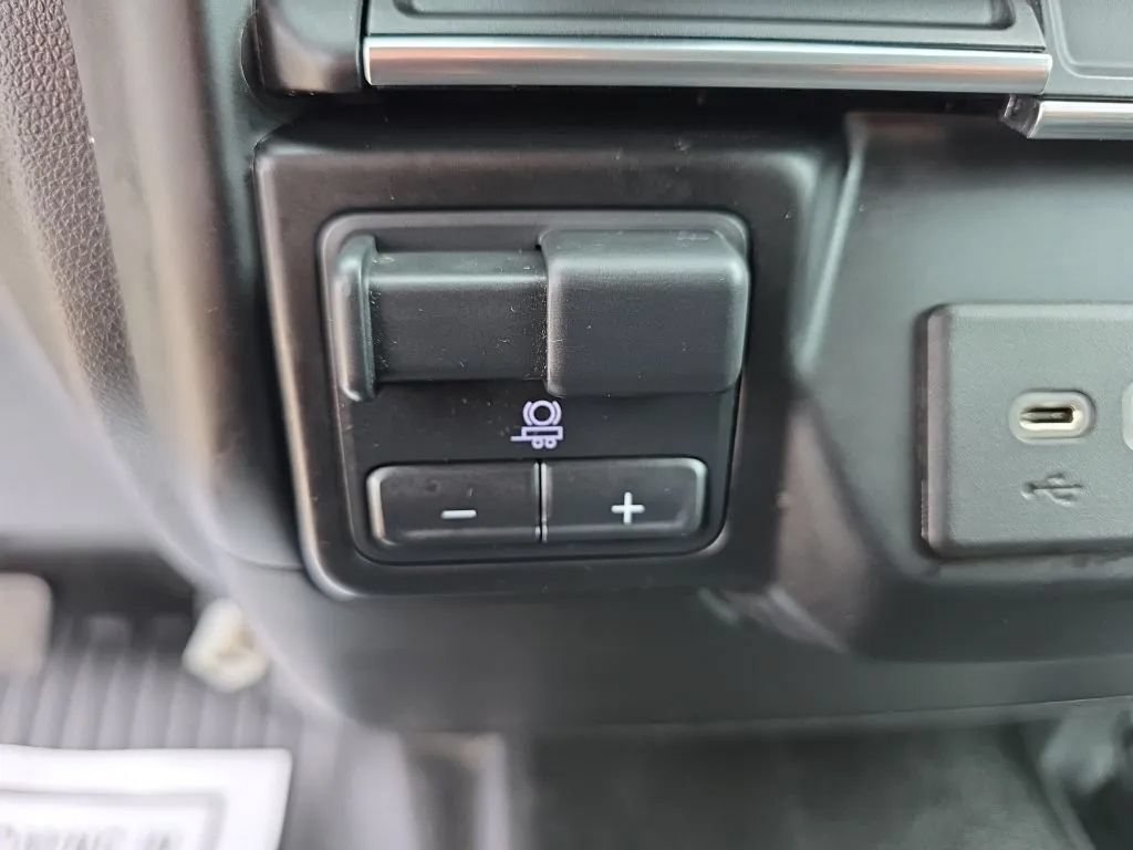 Used 2020 Chevrolet Silverado 3500 LT AWD/4WD image 28