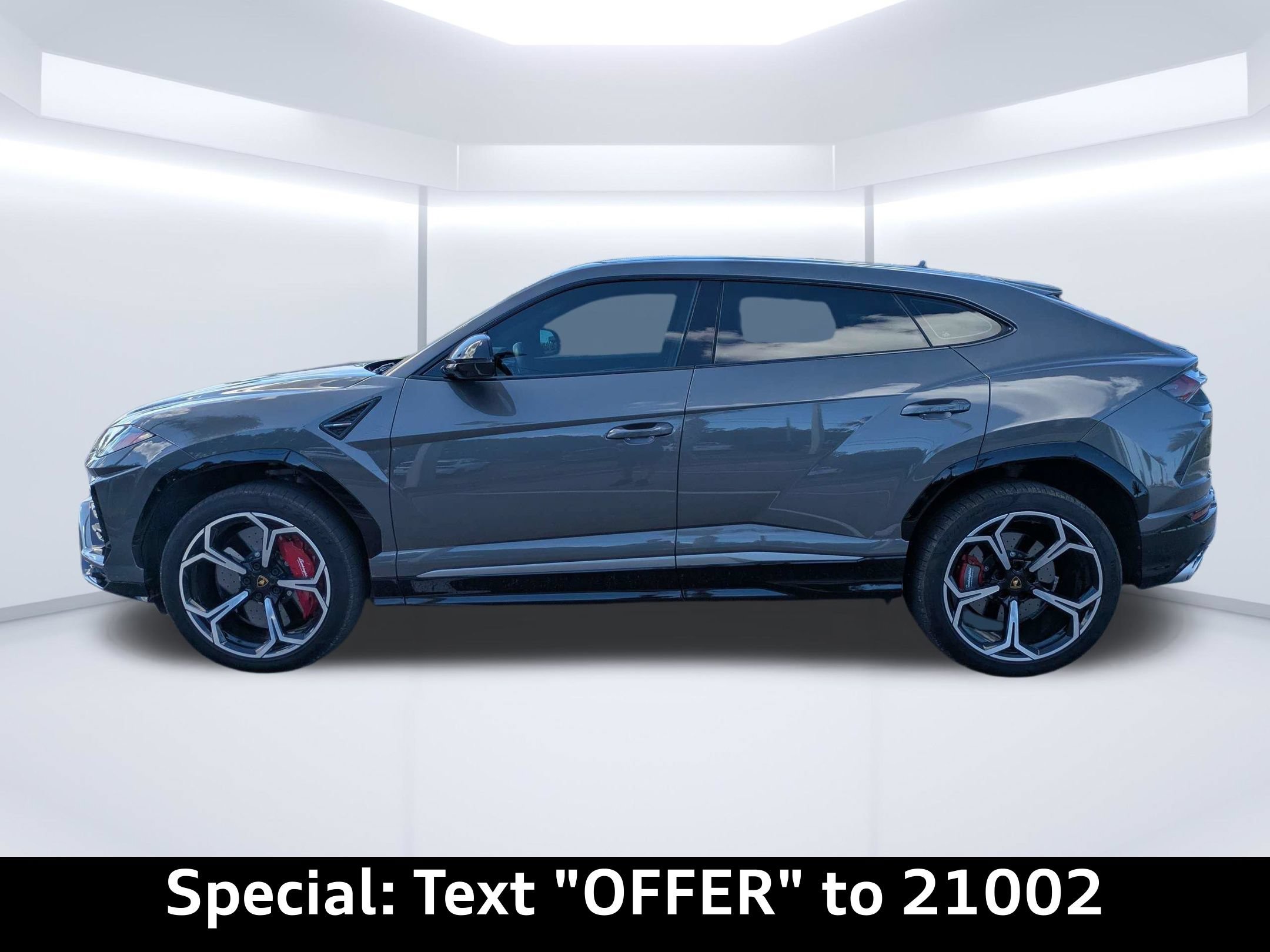 Used 2021 Lamborghini Urus AWD/4WD image 7