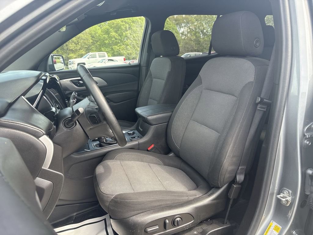Certified 2023 Chevrolet Traverse LT image 18
