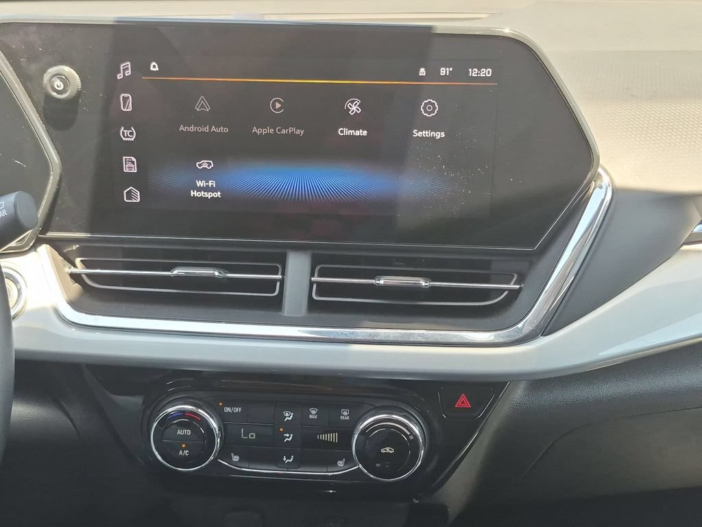 Used 2025 Chevrolet Trax LT w/ LT Convenience Package FWD image 19