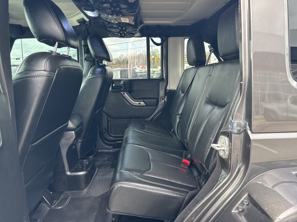 Used 2018 Jeep Wrangler Unlimited Sahara image 26