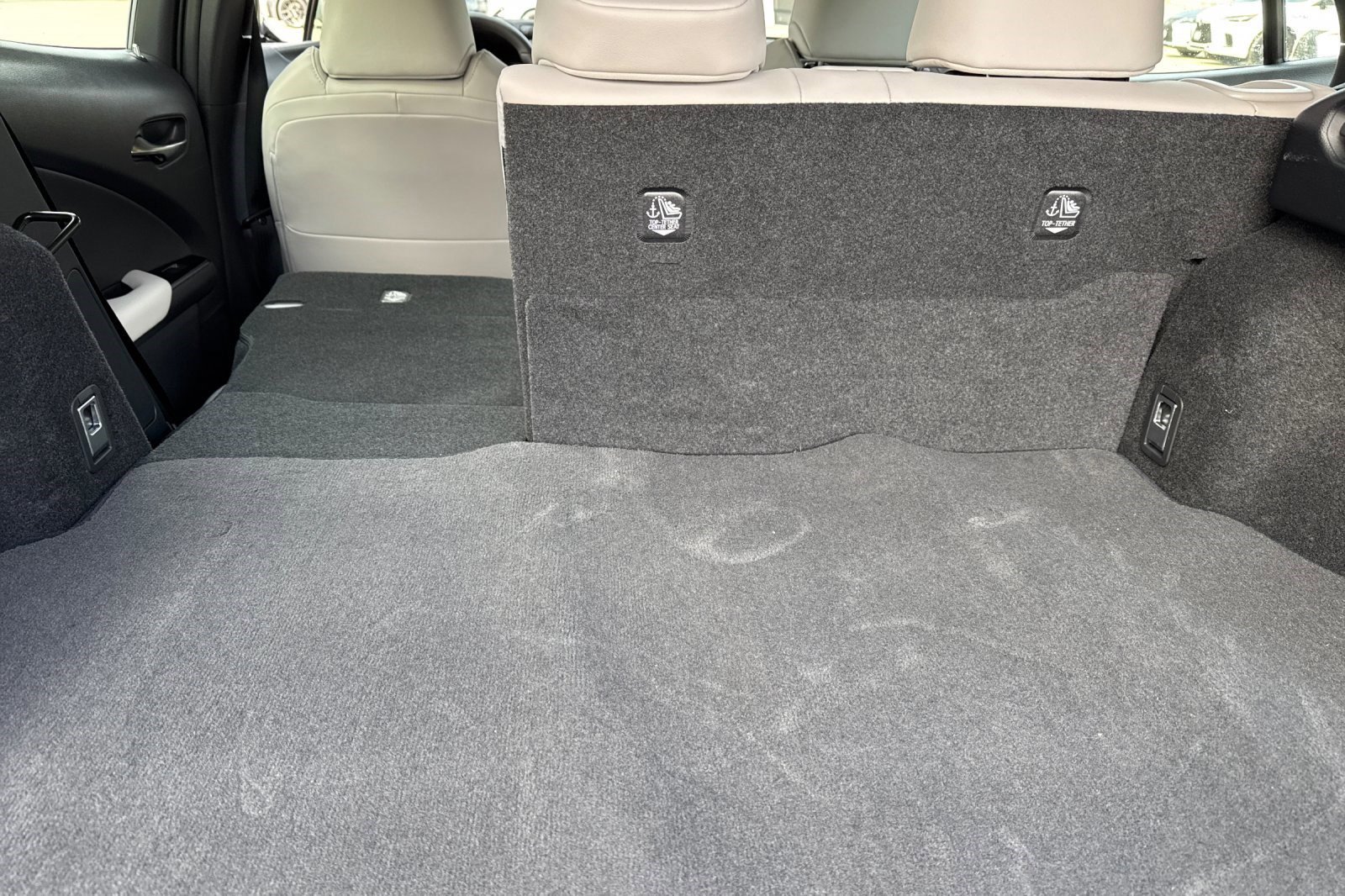 Used 2024 Lexus UX 250h FWD image 32