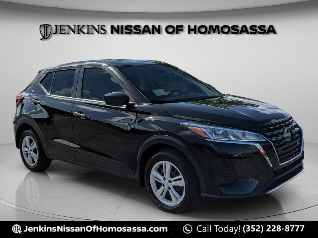 Certified 2025 Nissan Kicks Play S