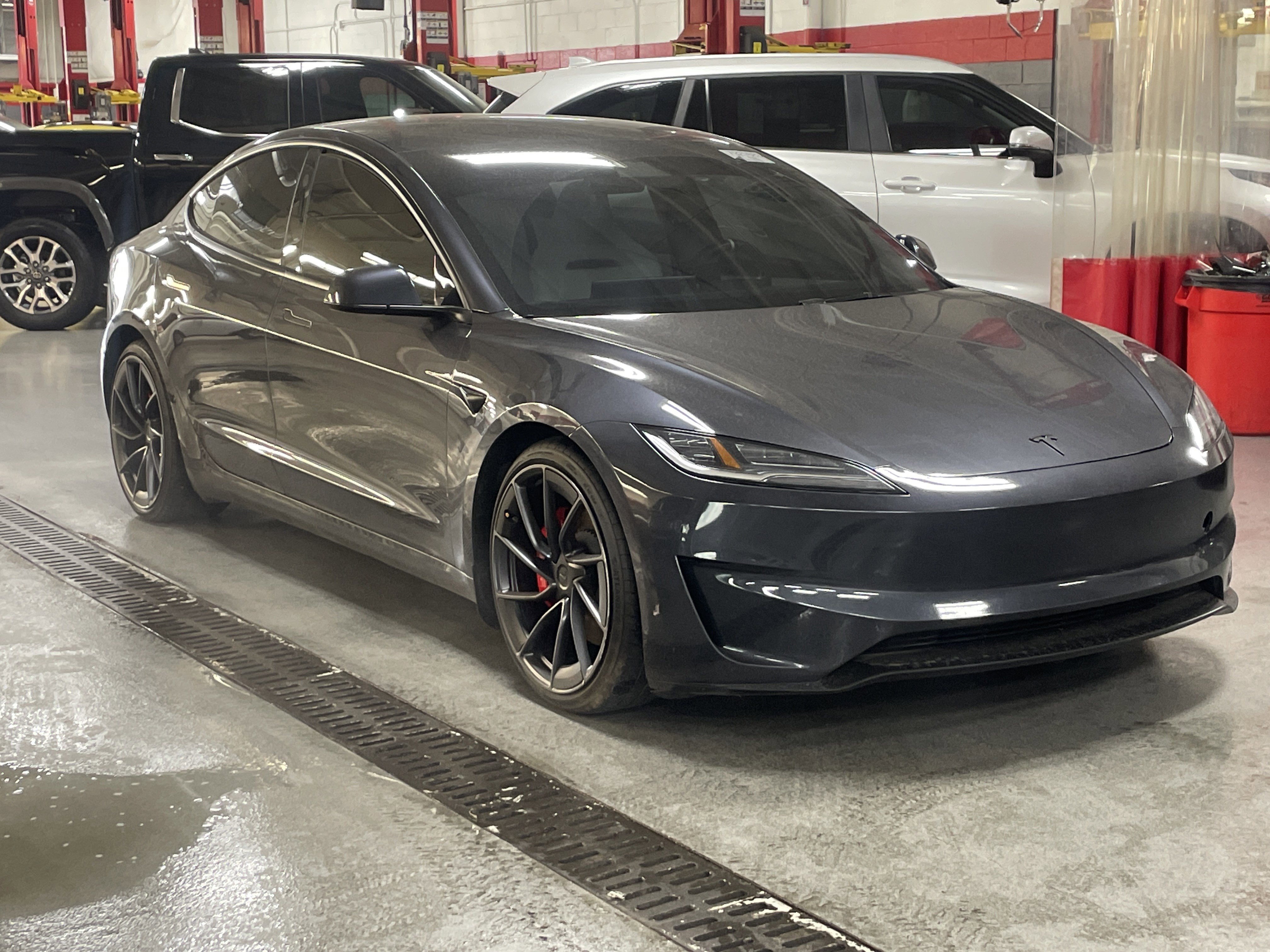 Used 2024 Tesla Model 3 Performance image 2