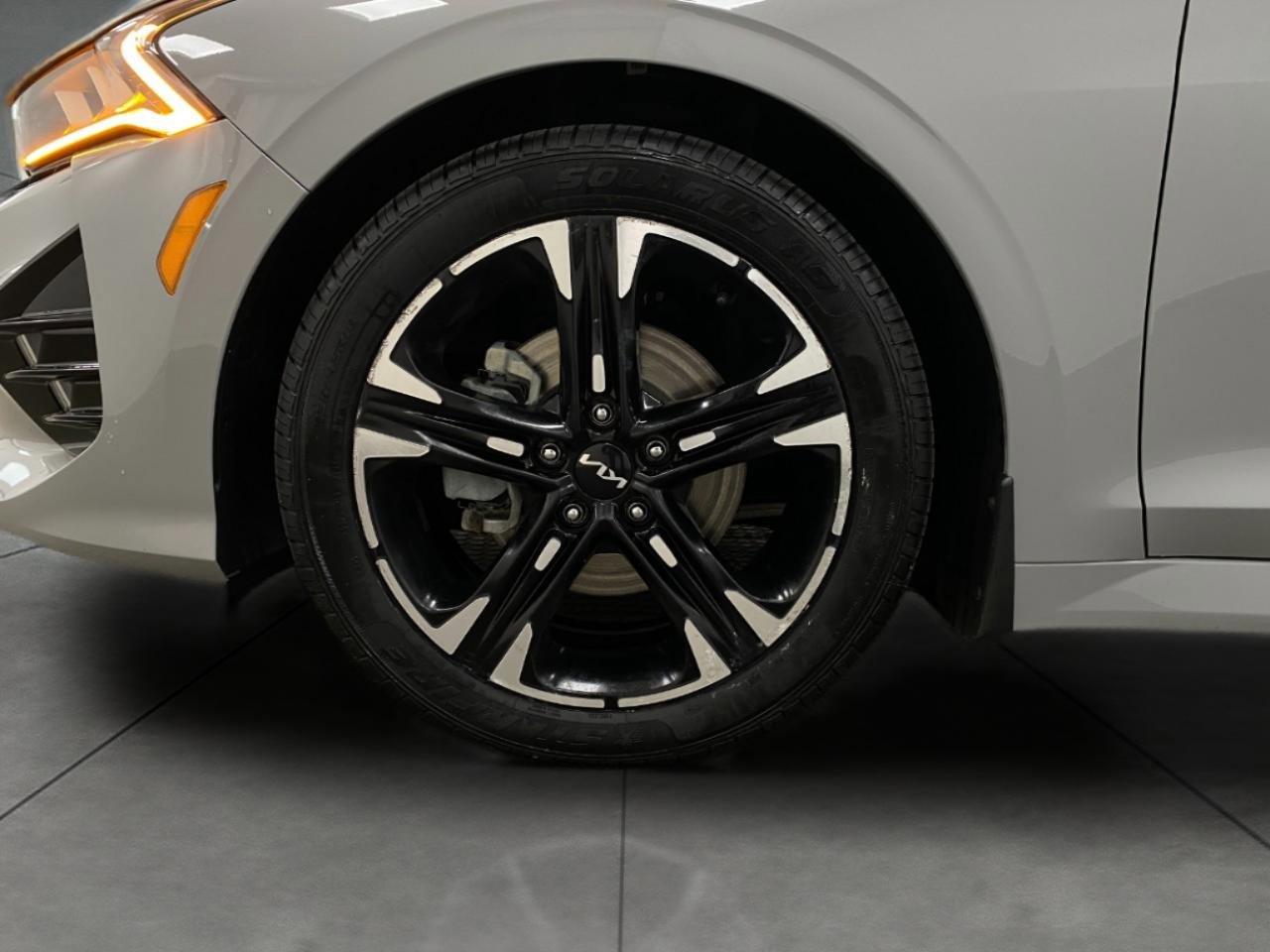 Used 2023 Kia K5 GT-Line AWD/4WD image 11