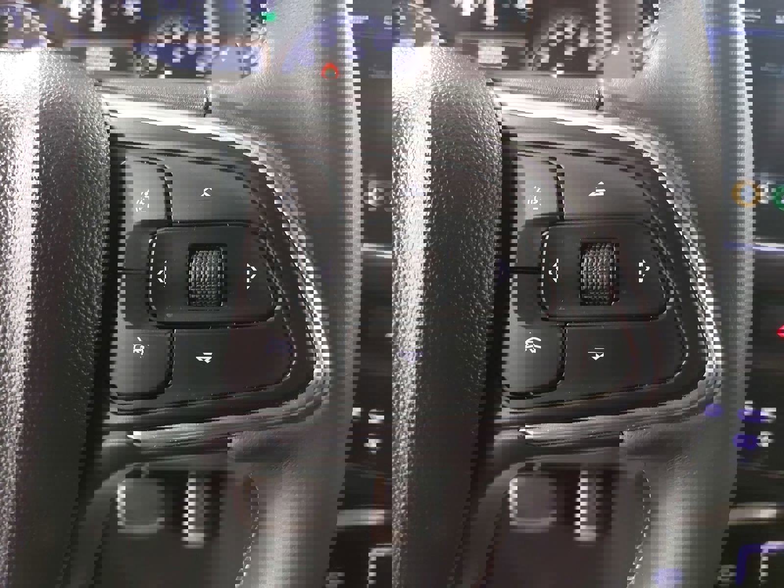 Used 2022 Buick Envision Essence w/ Technology Package II image 19