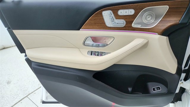 Used 2025 Mercedes-Benz GLE 350 4MATIC w/ AMG Line Exterior image 34