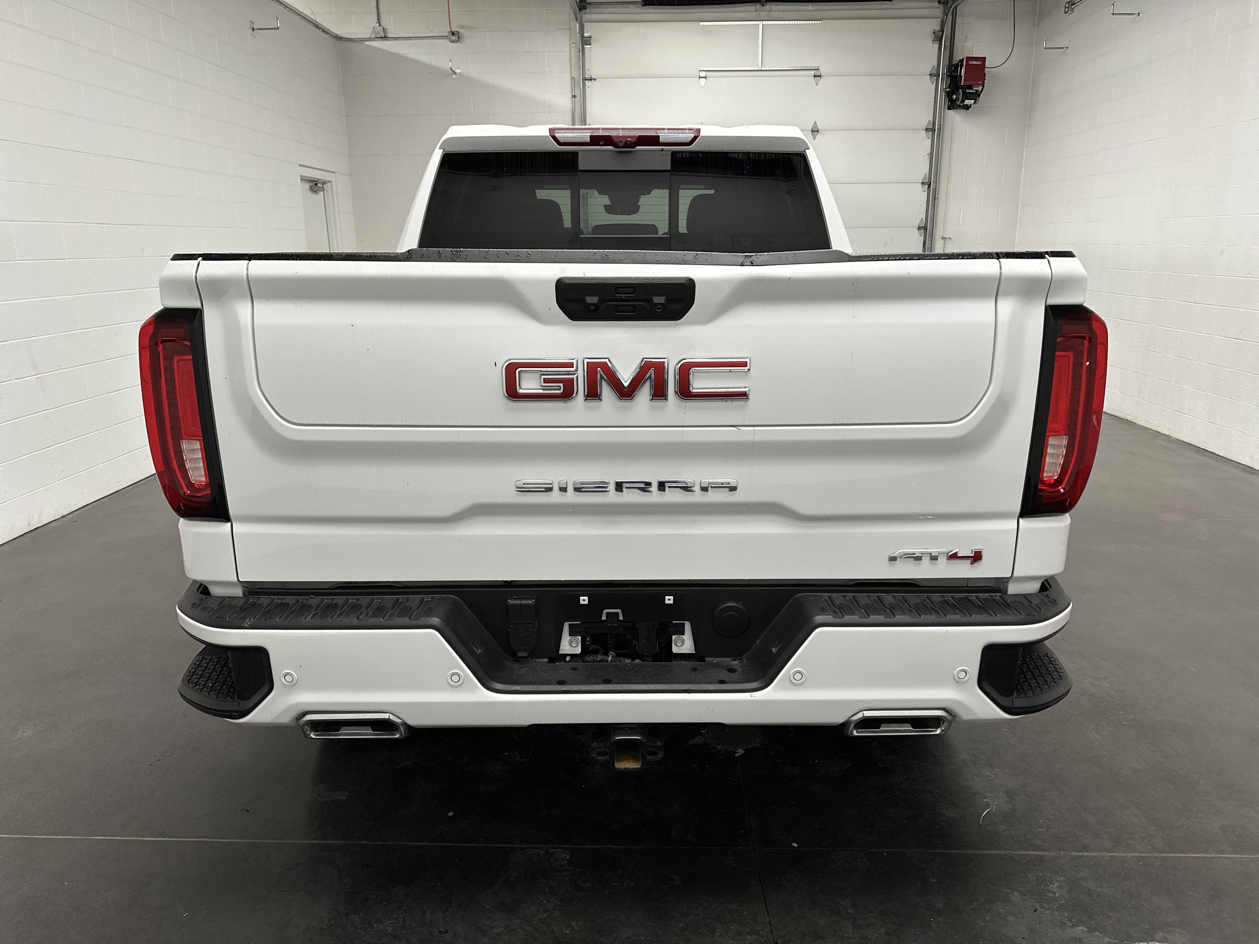 Used 2026 GMC Sierra 1500 AT4 w/ AT4 Premium Package AWD/4WD image 10