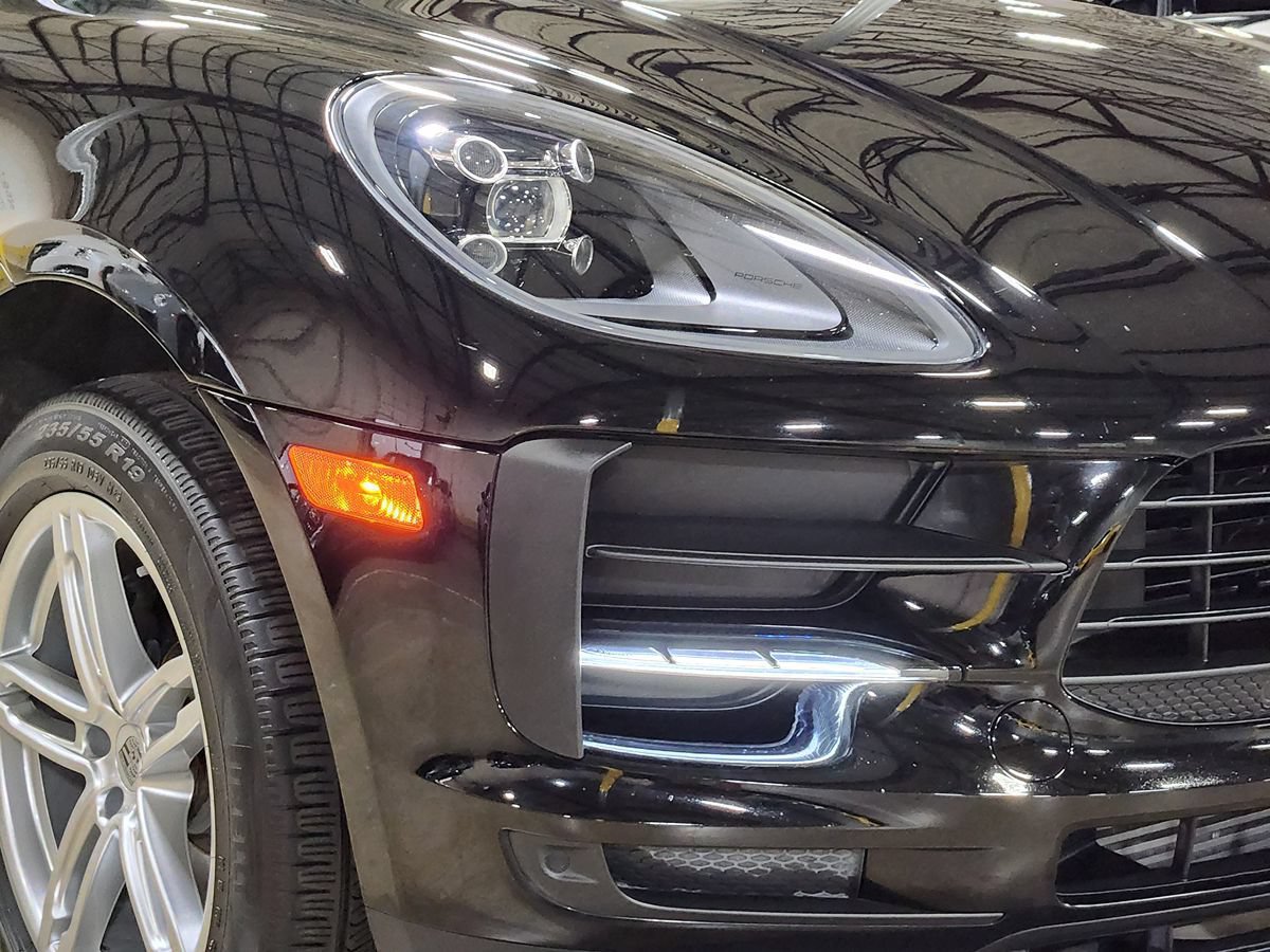 Used 2020 Porsche Macan AWD/4WD image 13