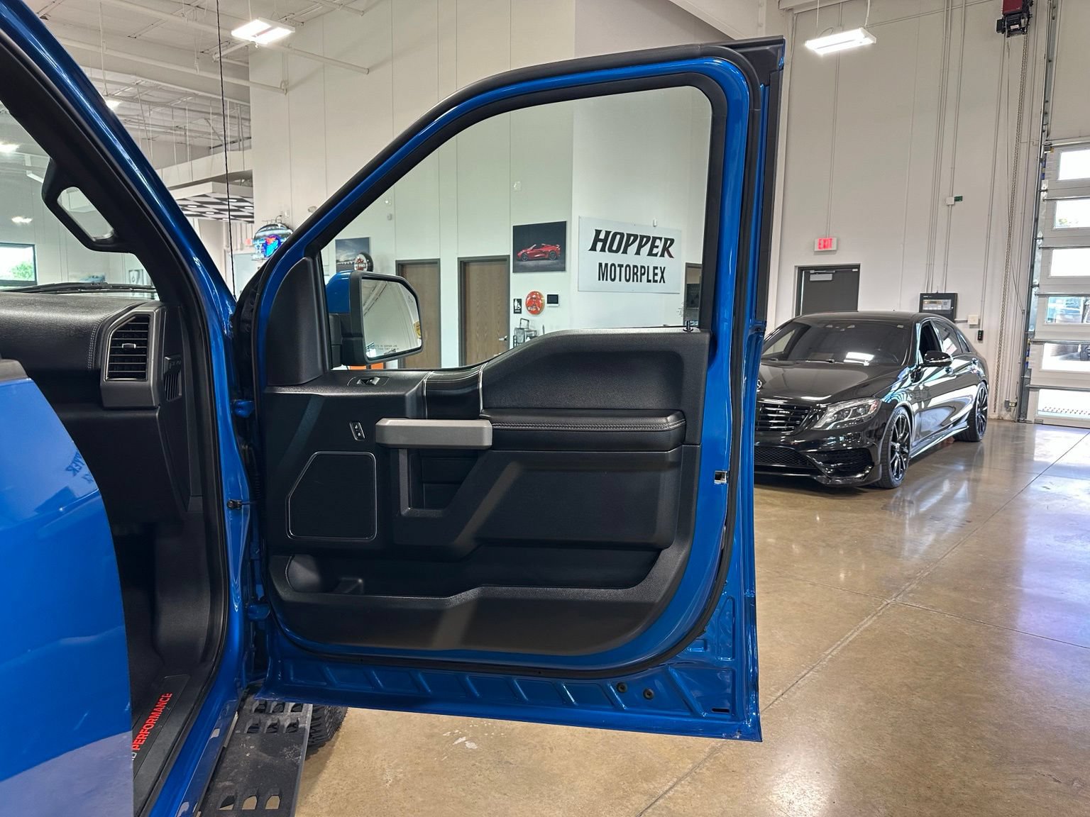 Used 2019 Ford F150 Raptor w/ Equipment Group 802A Luxury AWD/4WD image 46