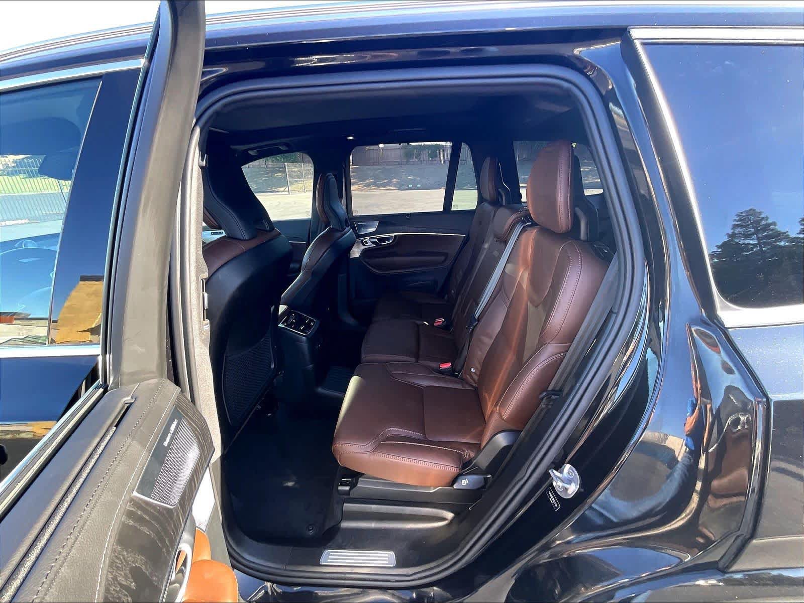 Used 2024 Volvo XC90 T8 Ultimate w/ Protection Package Premier AWD/4WD image 29