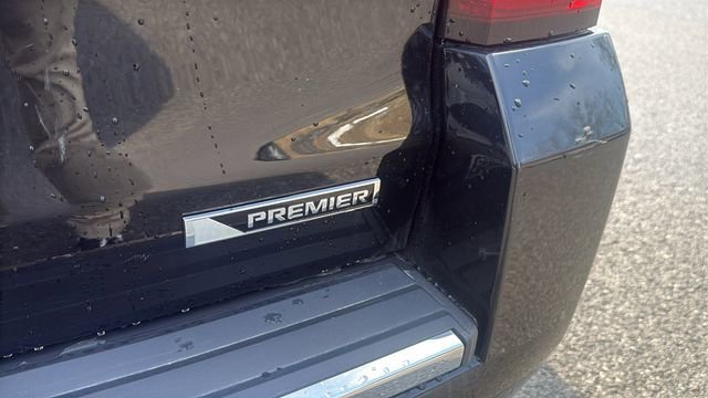 Used 2017 Chevrolet Suburban Premier image 10