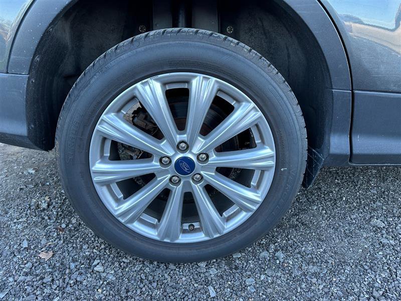 Used 2019 Ford Escape SEL image 13