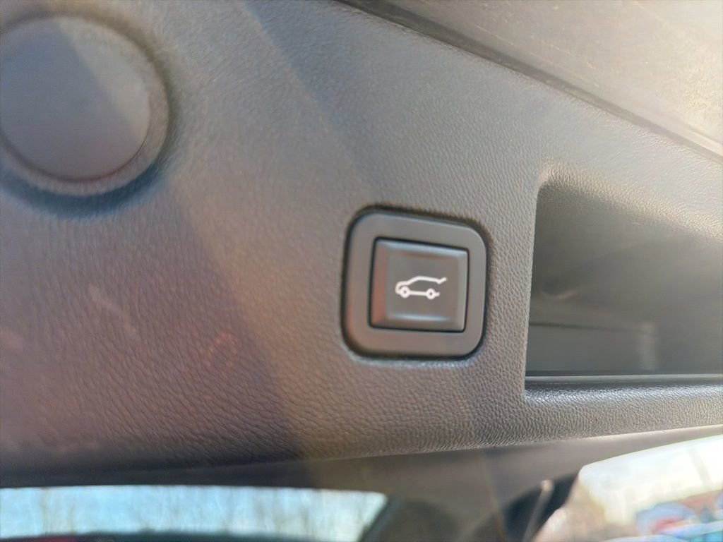 Used 2018 Chevrolet Equinox LT w/ Sun & Infotainment Package image 23