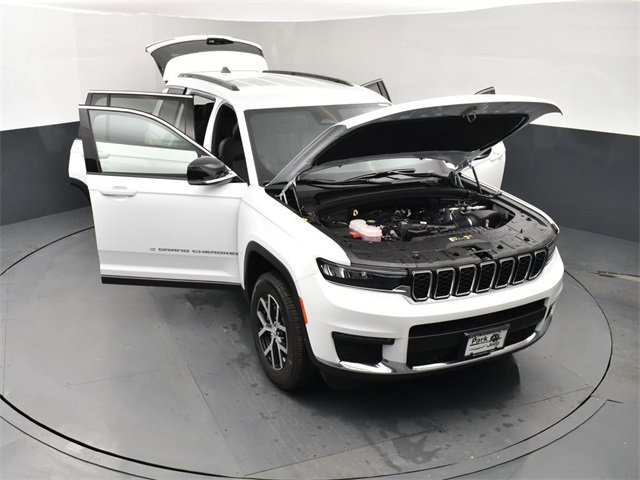 Used 2025 Jeep Grand Cherokee L Limited w/ Trailer Tow Package image 25