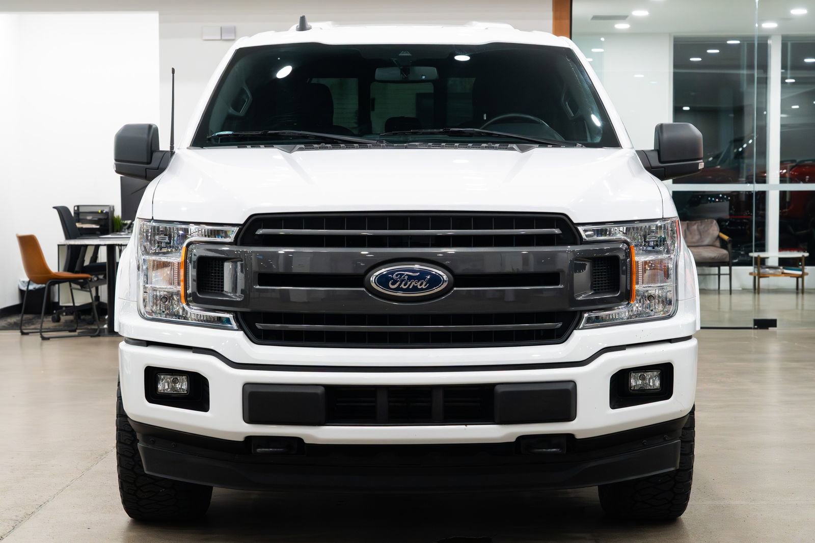 Used 2019 Ford F150 XLT w/ Equipment Group 302A Luxury image 2