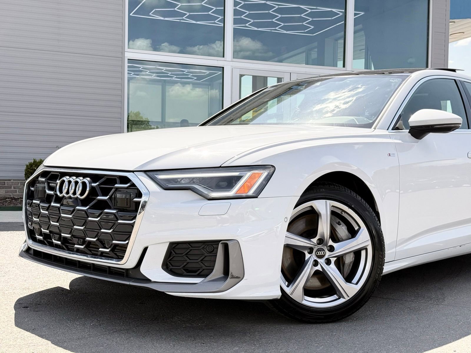 Used 2024 Audi A6 Premium Plus AWD/4WD image 3