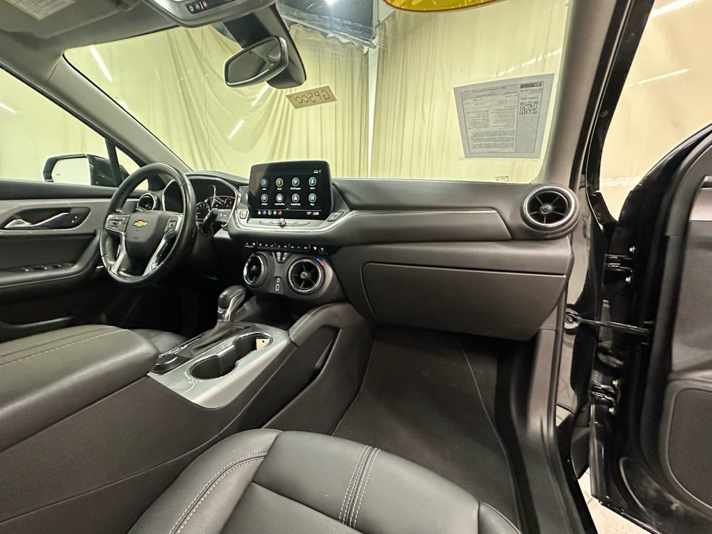Certified 2023 Chevrolet Blazer LT w/ Midnight/Sport Edition FWD image 17